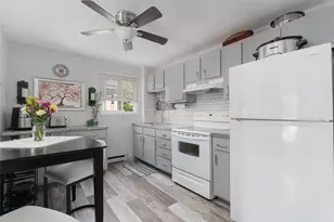 110 Pilgrim Pkwy, Warwick, RI 02888 - Photo 5