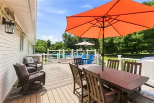 84 Kimberly Ln, Cranston, RI 02921 - Photo 13