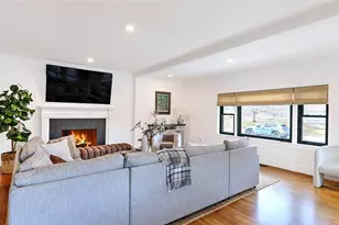310 Elmgrove Ave, Providence, RI 02906 - Photo 7