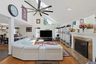 10 Di Fazio Dr, Johnston, RI 02919 - Photo 5