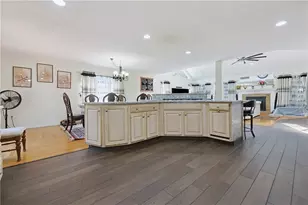 10 Di Fazio Dr, Johnston, RI 02919 - Photo 9