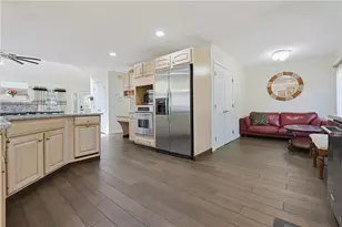 10 Di Fazio Dr, Johnston, RI 02919 - Photo 11