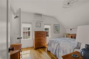 14 Barney St, Newport, RI 02840 - Photo 19