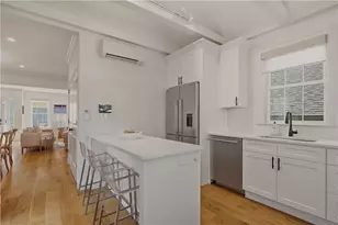 14 Barney St, Newport, RI 02840 - Photo 11