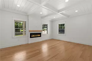 95 W Main Rd, Portsmouth, RI 02871 - Photo 3