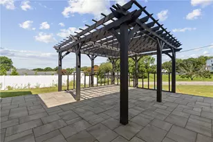 95 W Main Rd, Portsmouth, RI 02871 - Photo 37
