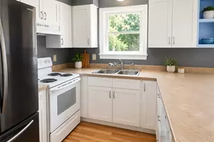 26 Durkin Dr, Narragansett, RI 02882 - Photo 3