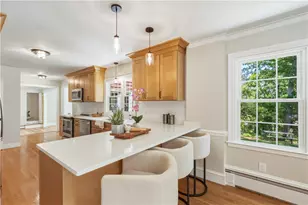 3 Sundale Rd, Cranston, RI 02921 - Photo 7