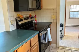 100 Puritan Dr, Warwick, RI 02888 - Photo 11