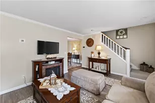 735 Willett Ave, East Providence, RI 02915 - Photo 7