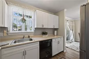 735 Willett Ave, East Providence, RI 02915 - Photo 11