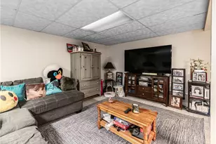 136 Jenckes Hill Rd, Lincoln, RI 02865 - Photo 21