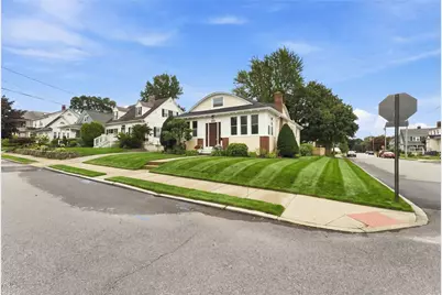 47 Friendly Road, Cranston, RI 02910 - Photo 3