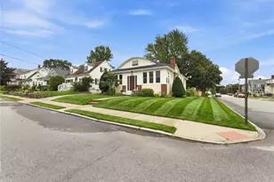 47 Friendly Rd, Cranston, RI 02910 - Photo 3