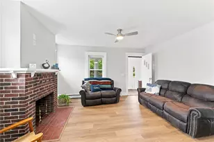 47 Friendly Rd, Cranston, RI 02910 - Photo 7
