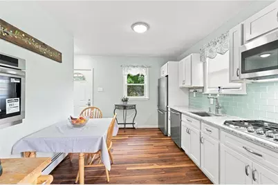 47 Friendly Road, Cranston, RI 02910 - Photo 11