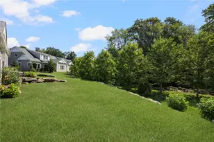 49 Travelers Ct, East Greenwich, RI 02818 - Photo 3