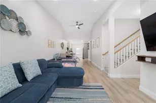 46 W Vly Cir, West Warwick, RI 02893 - Photo 11