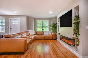 2 Overhill Rd, Warren, RI 02885 - Photo 3