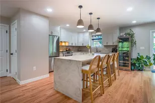 2 Overhill Rd, Warren, RI 02885 - Photo 7