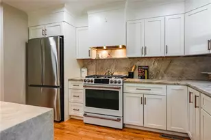 2 Overhill Rd, Warren, RI 02885 - Photo 9