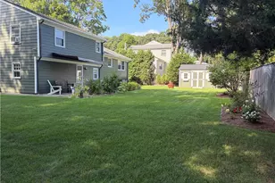 10 Cherry Ln, Barrington, RI 02806 - Photo 3