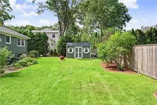 10 Cherry Ln, Barrington, RI 02806 - Photo 3