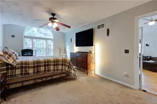 1421 Douglas Ave, North Providence, RI 02904 - Photo 17