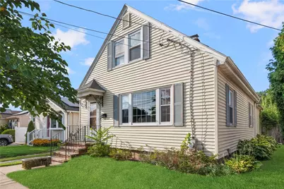 135 Sandringham Avenue, Providence, RI 02908 - Photo 3
