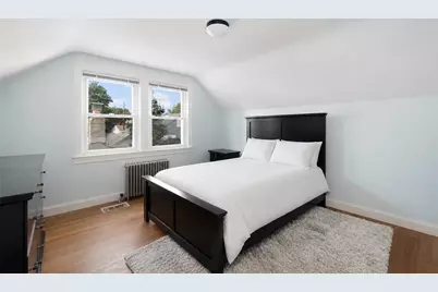 135 Sandringham Avenue, Providence, RI 02908 - Photo 25