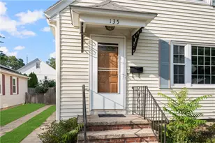 135 Sandringham Ave, Providence, RI 02908 - Photo 5