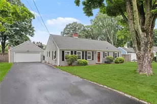 25 Tingley Dr, Cumberland, RI 02864 - Photo 1