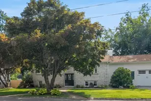 23 Woodcrest Dr, Johnston, RI 02919 - Photo 1