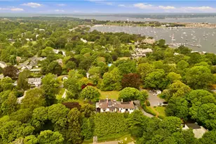 46 Chastellux Ave, Newport, RI 02840 - Photo 23