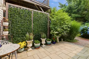 46 Chastellux Ave, Newport, RI 02840 - Photo 19