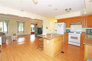 359 Main Rd, Tiverton, RI 02878 - Photo 11