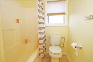 359 Main Rd, Tiverton, RI 02878 - Photo 37