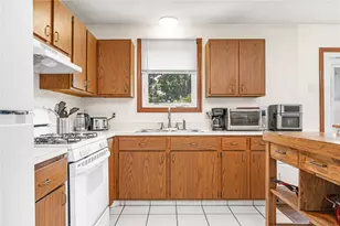 8 Bratt Ln, West Warwick, RI 02893 - Photo 19