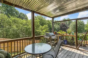 8 Bratt Ln, West Warwick, RI 02893 - Photo 5