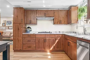 8 Bratt Ln, West Warwick, RI 02893 - Photo 7