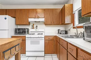 8 Bratt Ln, West Warwick, RI 02893 - Photo 21