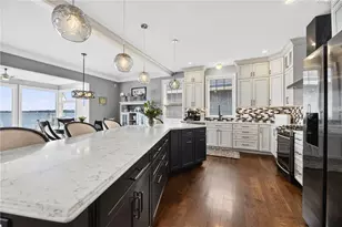 105 Charlotte Dr, Warwick, RI 02818 - Photo 15