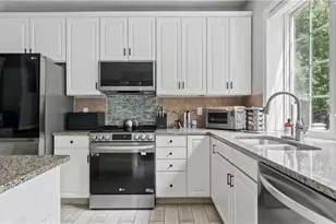 68 Castle Rocks Rd, Warwick, RI 02886 - Photo 7