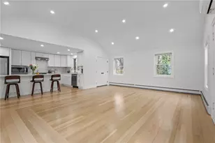 9 Country Pkwy, North Providence, RI 02911 - Photo 5