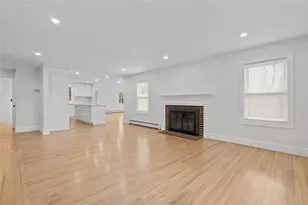 9 Country Pkwy, North Providence, RI 02911 - Photo 11