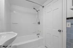 9 Country Pkwy, North Providence, RI 02911 - Photo 31