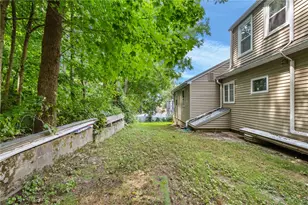 9 Country Pkwy, North Providence, RI 02911 - Photo 39