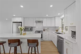 9 Country Pkwy, North Providence, RI 02911 - Photo 9