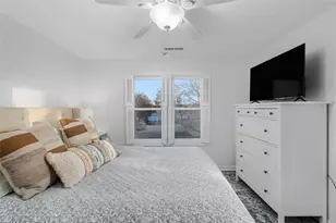 208 Marlborough St, East Greenwich, RI 02818 - Photo 21