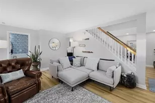 208 Marlborough St, East Greenwich, RI 02818 - Photo 5